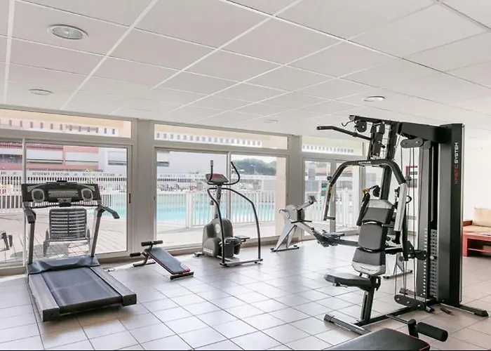 T2 4 Couchages Port Du Cap D'agde , Climatisation , Piscine Appartamento *